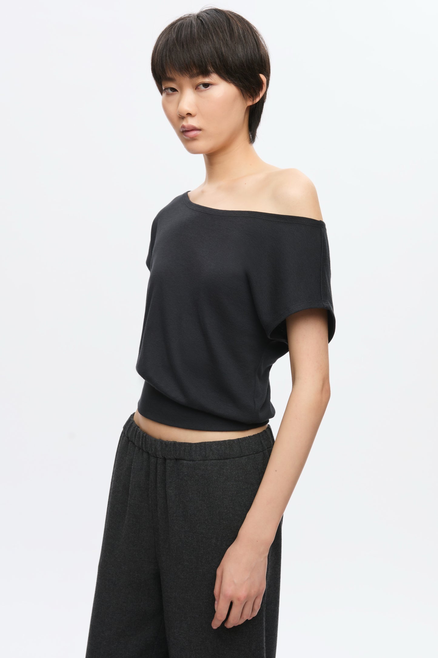 Women's Zahra Layered Scoop Tee in Black