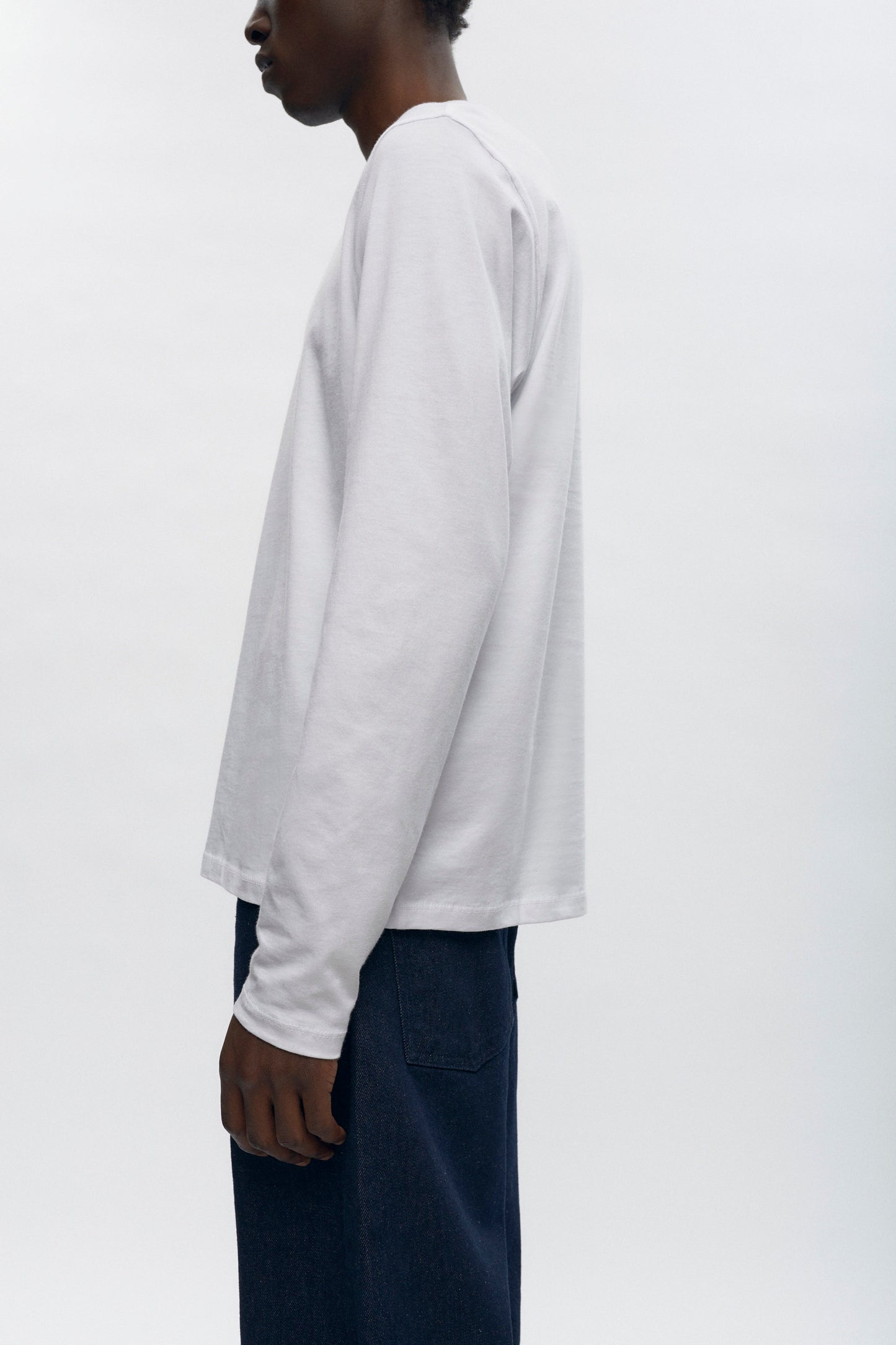 Men's Essential Longsleeve in White